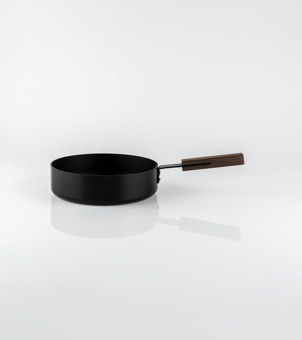 BLACK TEGAME 24CM
