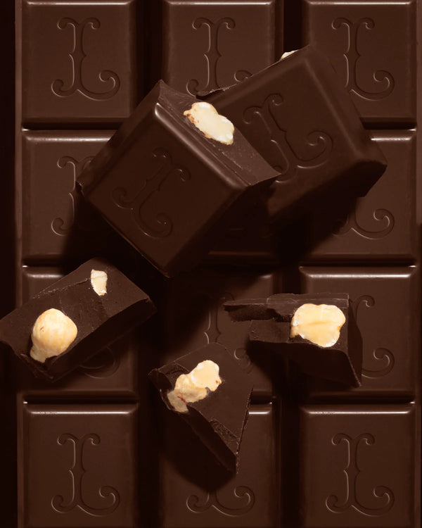 BARRETTA LEONE CIOCCOLATO AL LATTE CON NOCCIOLE INTERE