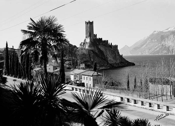 GARDESANA E CASTELLO malcesine - archivio fotografico toninelli